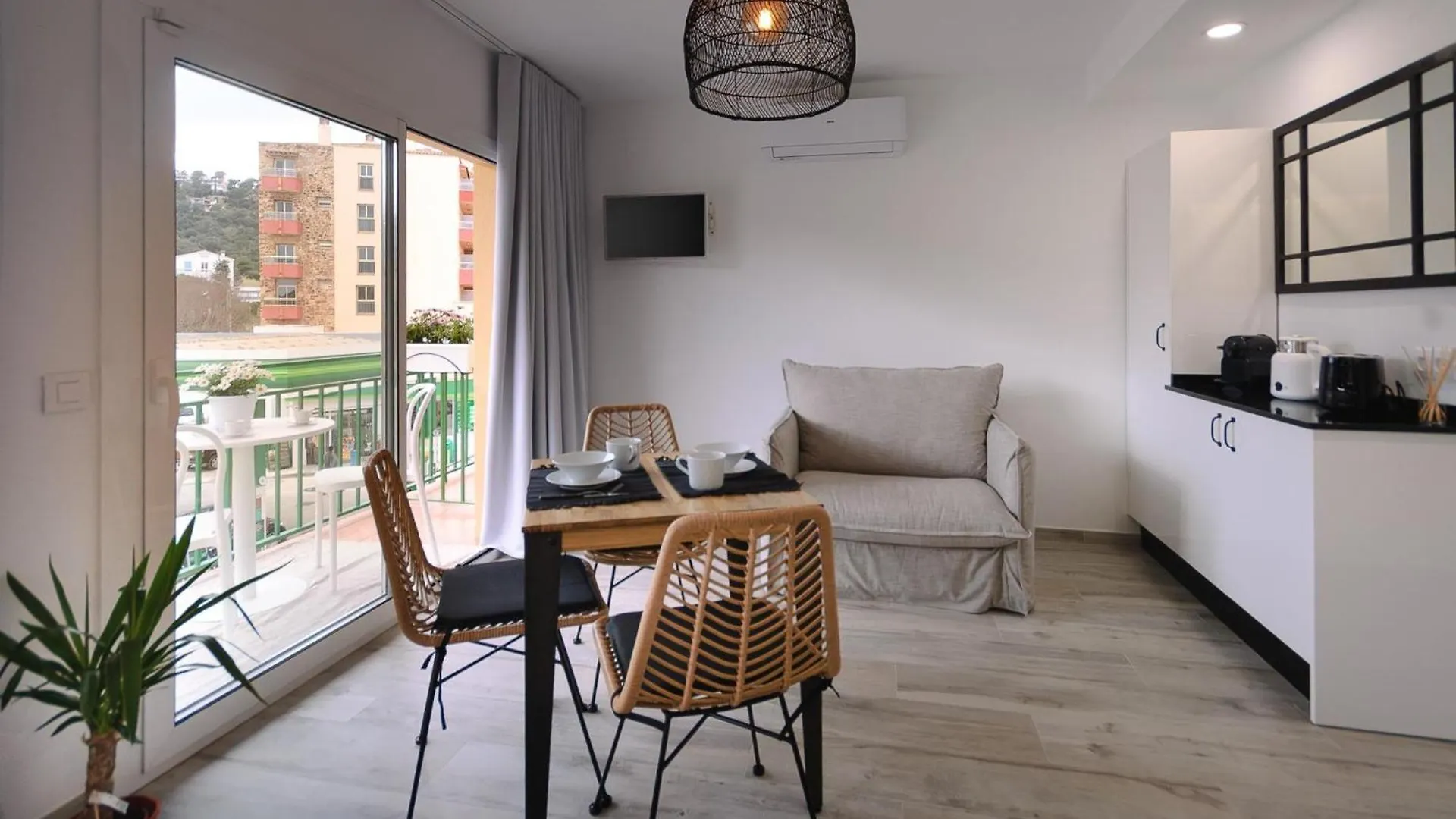 Suite Apartment Es Codolar Tossa de Mar 0*,  Spain